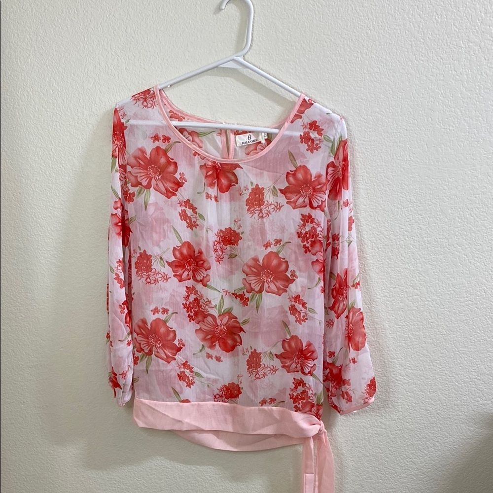 Chic Floral Blouse‎ in Pink and Red